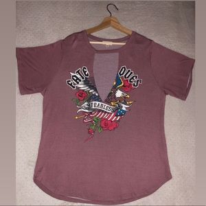 ❤️Maroon Colored Low Cut Graphic Tee